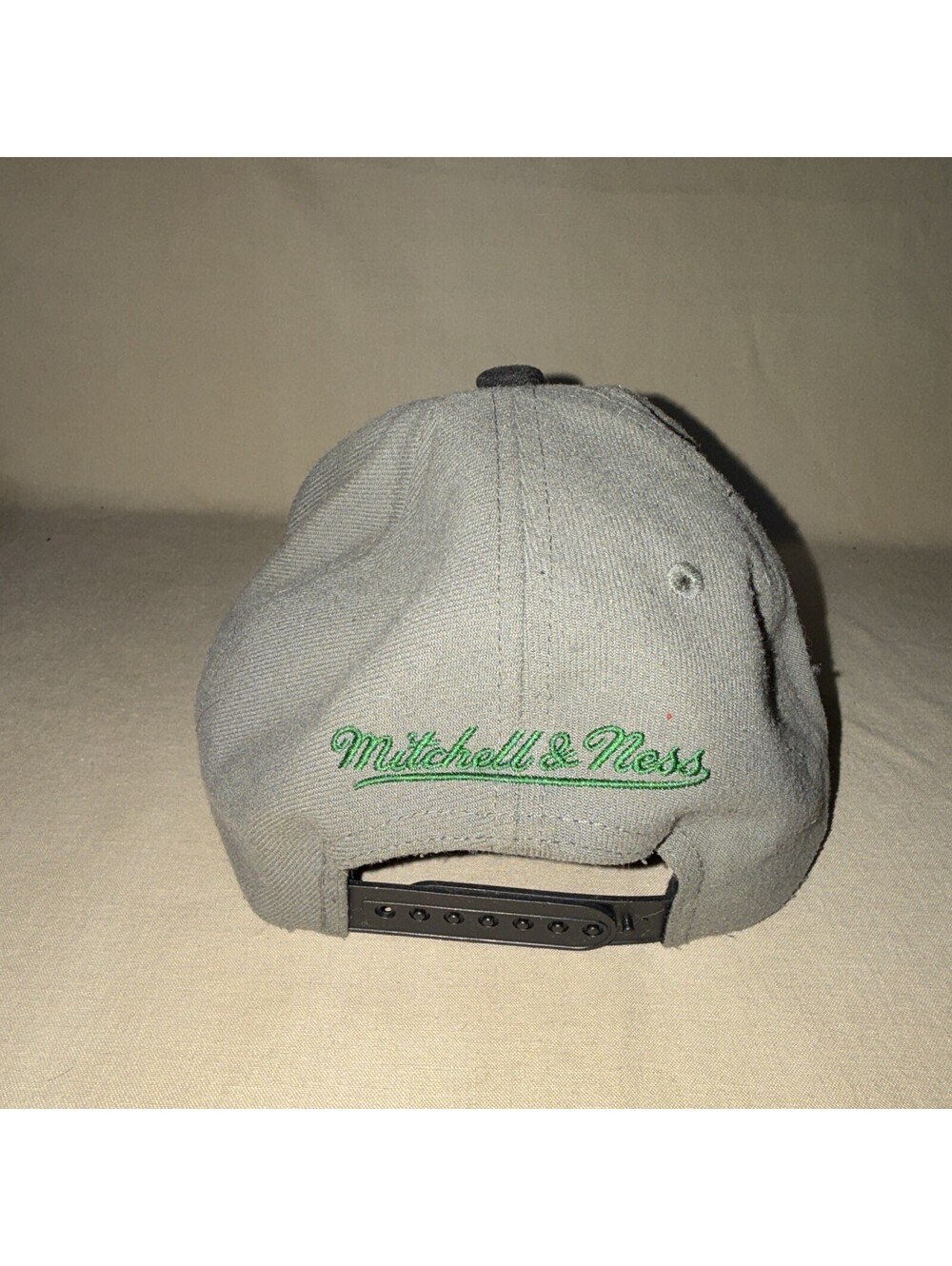 Mitchell & Ness Boston Celtics Snapback Hat Gray Black Team Ground 2.0 NBA Cap